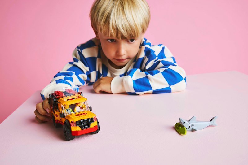 Lego® FUORISTRADA DI SOCCORSO DEL BAGNINO-60453