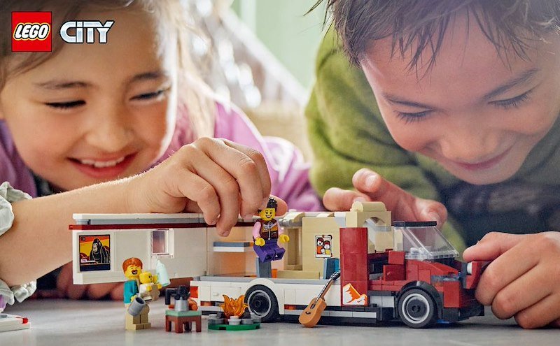 Lego® CAMPER VAN DELLEVACANZE D'AVVENTURA-60454