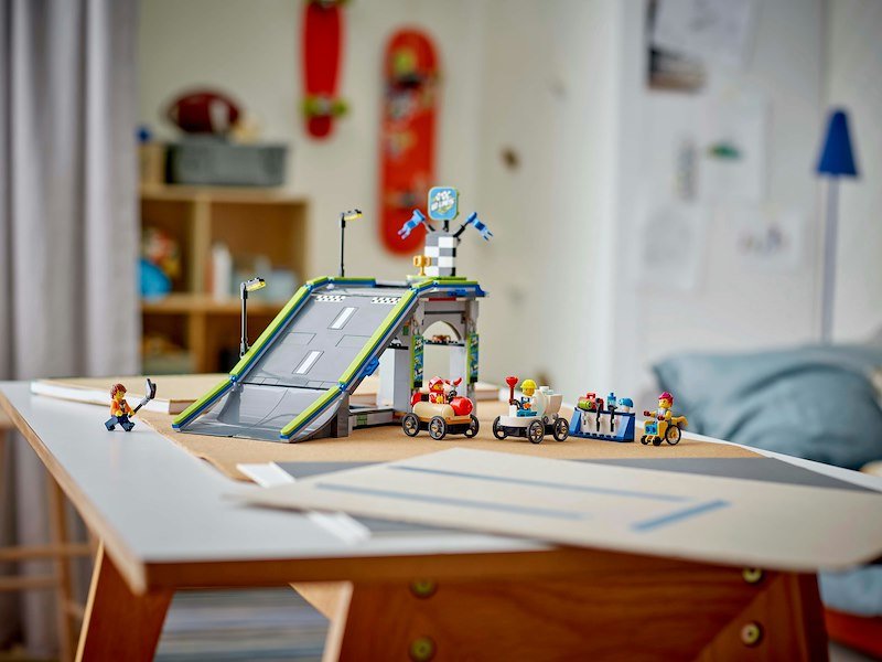 Lego® GARA SULLA PISTA A RAMPE - 60460