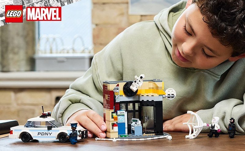 Lego® Marvel Spider-Verse: Miles Morales contro la Macchia (76311)