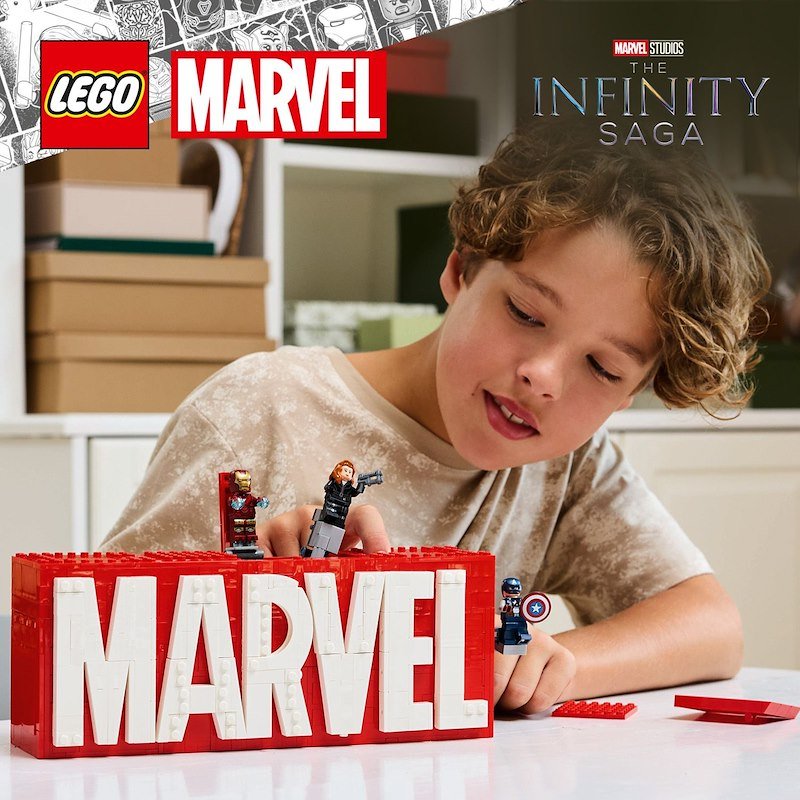 Lego Marvel Logo e minifigure 76313