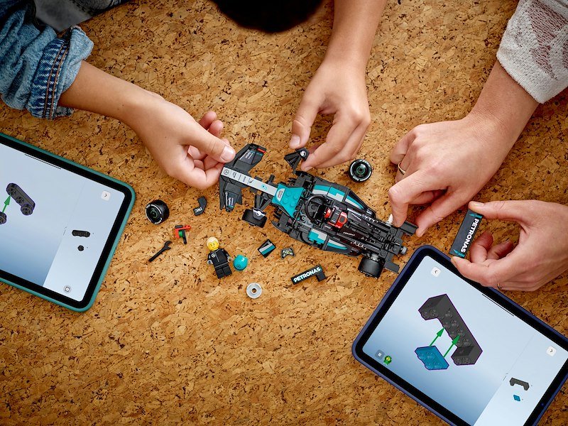 Lego Speed Champions Auto da corsa Mercedes-AMG F1 W15 77244