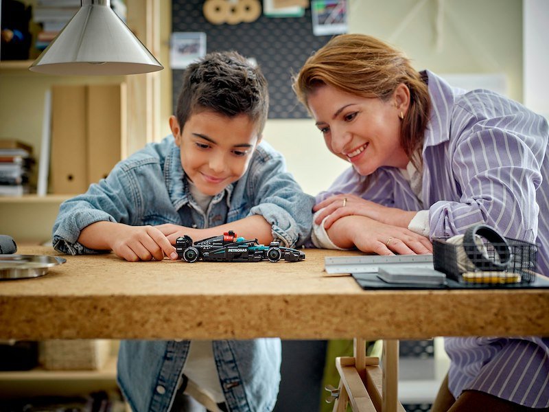 Lego Speed Champions Auto da corsa Mercedes-AMG F1 W15 77244