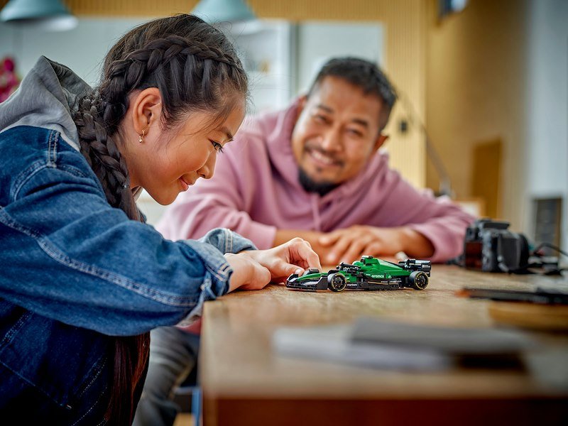 Lego® Speed Champions Auto da corsa Aston Martin Aramco F1 AMR24 77245