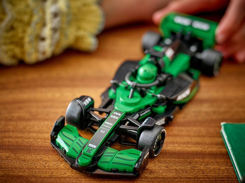 Lego® Speed Champions Auto da corsa KICK Sauber F1 Team C44 77247