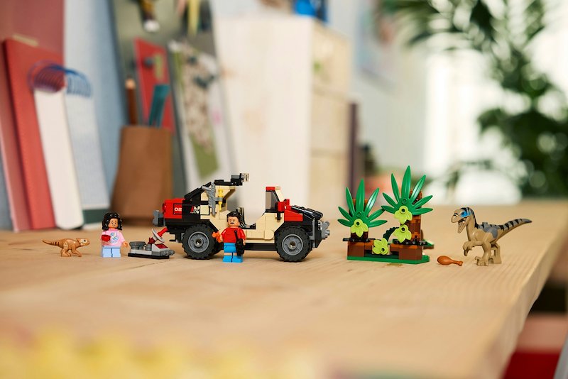 Lego® Fuga dal Raptor sul fuoristrada 76972
