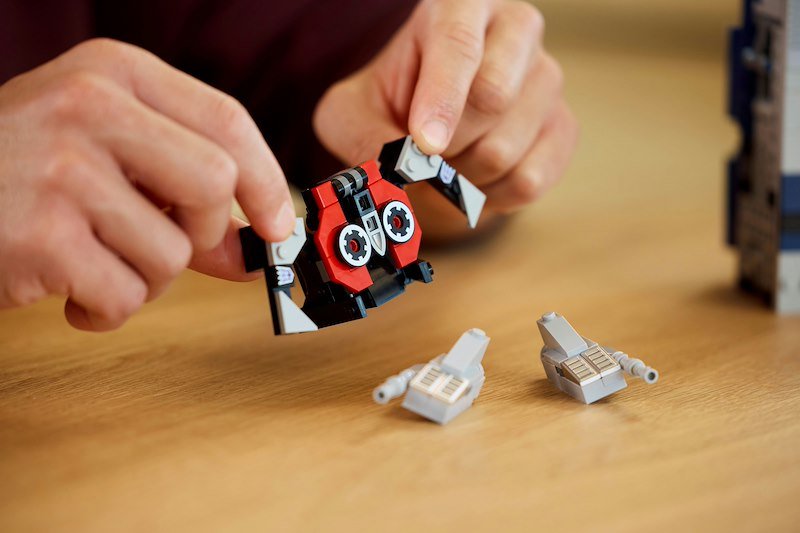 Lego TRANSFORMERS:SOUNDWAVE 10358