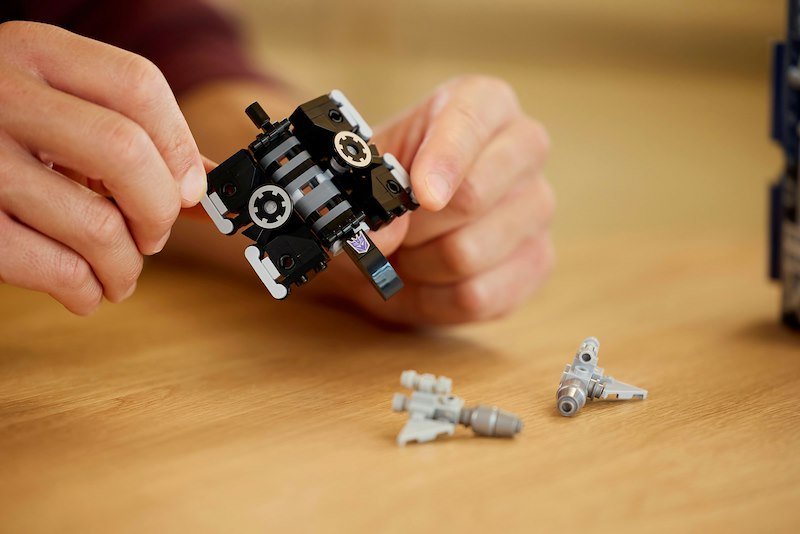 Lego TRANSFORMERS:SOUNDWAVE 10358