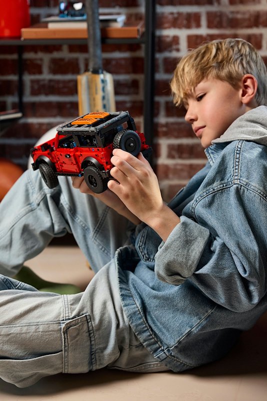 Lego SUV Ford Bronco 42213