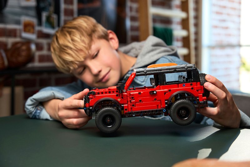 Lego SUV Ford Bronco 42213