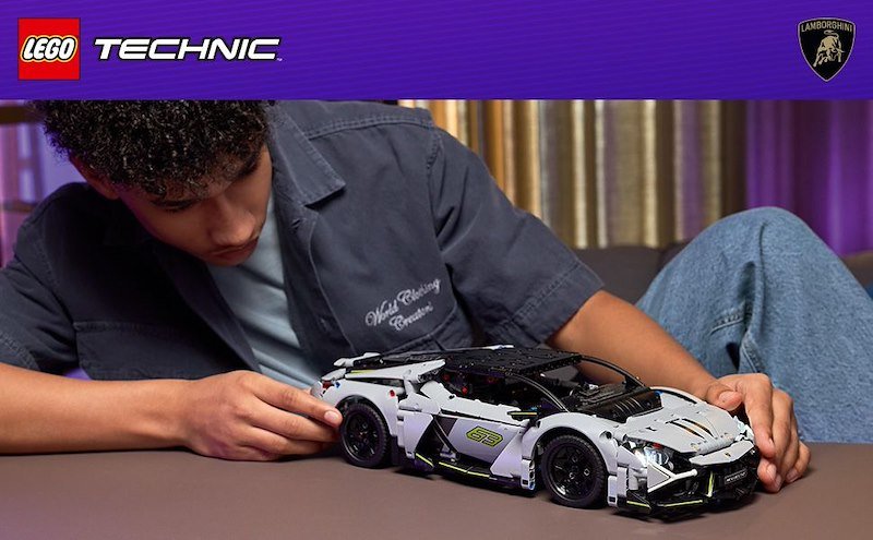 Lego Super Sports Car Lamborghini Revuelto 42214