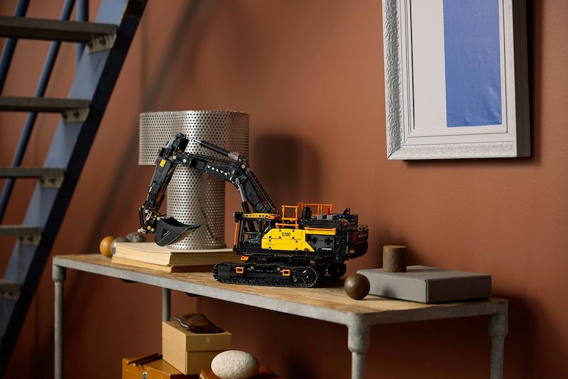 Lego Escavatore Volvo EC500 Hybrid 42215