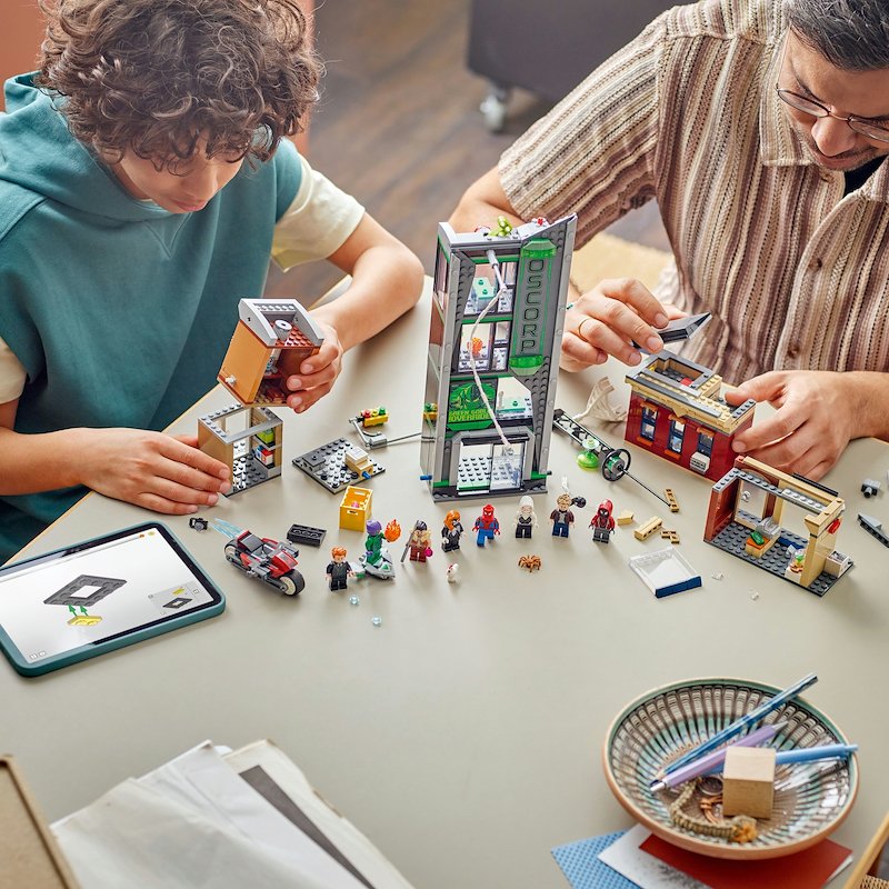 Lego Spider-Man contro Oscorp 76324