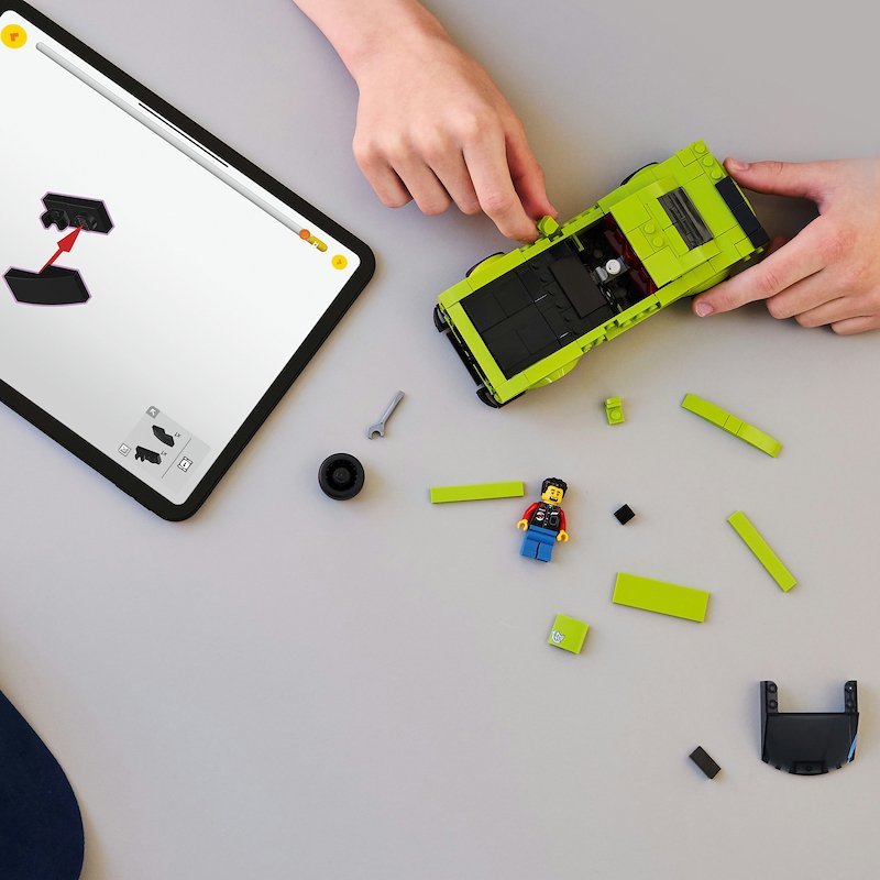 Lego  Sports Car Dodge Challenger SRT Hellcat 77237