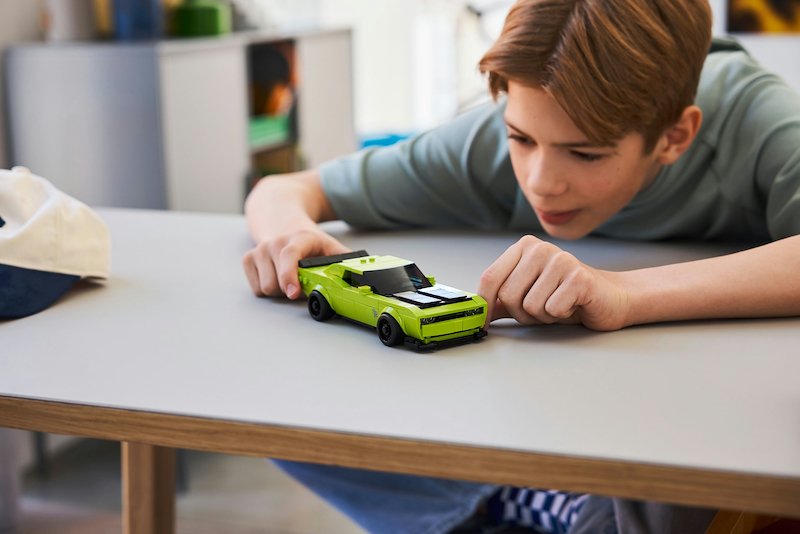 Lego  Sports Car Dodge Challenger SRT Hellcat 77237