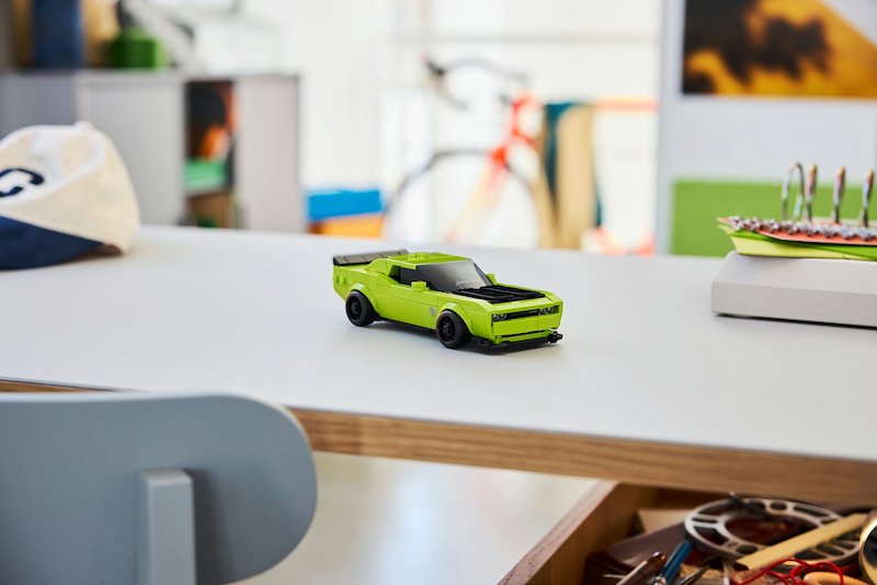 Lego  Sports Car Dodge Challenger SRT Hellcat 77237