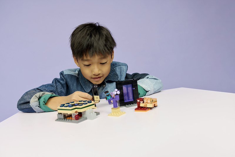 Lego Viaggio nel Portale del Nether e dell’End 21584