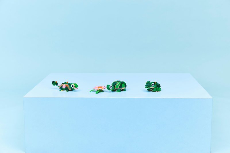 Lego®  Tartaruga con un fiore di ninfea Creator 31377