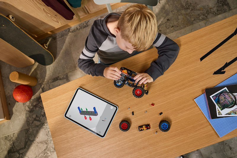 Lego Technic Monster Jam™ Grave Digger™ Fuoco e Ghiaccio 42219