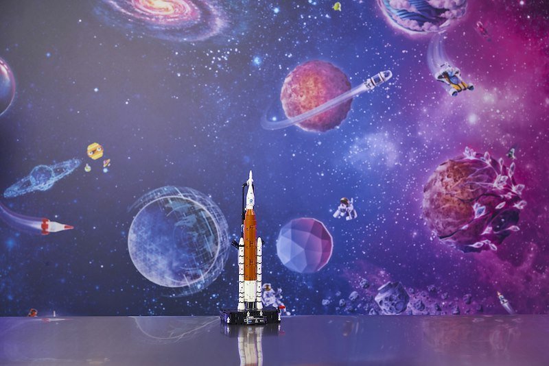 Lego Sistema di lancio spaziale razzo NASA Artemis 42221