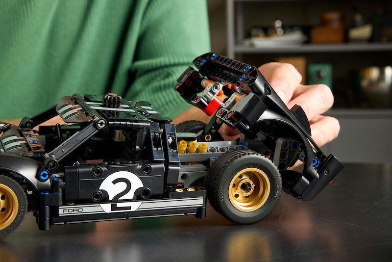 Lego Technic Auto da corsa Ford GT40 MKII 1966 42223