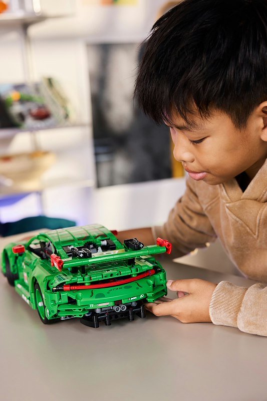 Lego Technic Auto Porsche 911 GT3 R REXY AO Racing 42224