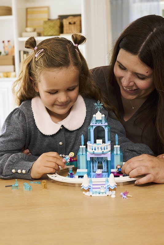Lego® Castello di ghiaccio di Elsa e avventura sulla neve 43281