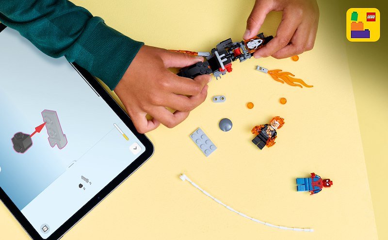 Lego Spider-Man vs. Ghost Rider in motocicletta 76335