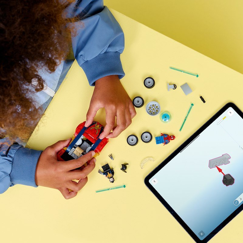 Lego Auto di Spider-Man vs. Venomized Wolverine 76336