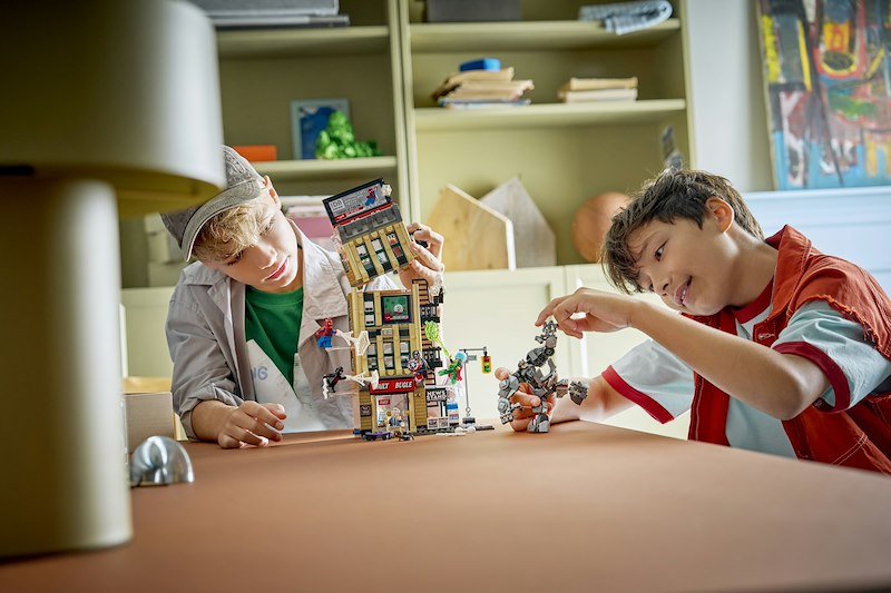 Lego Spider-Man vs. Mysterio: il Daily Bugle 76342