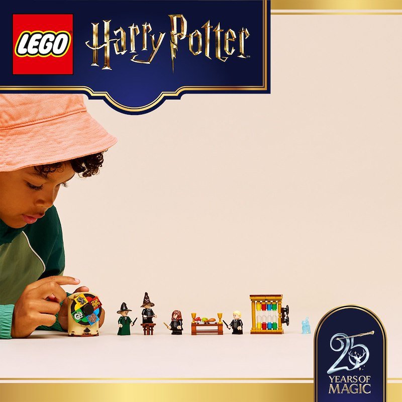 Lego Castello di Hogwarts™: Cerimonia del Cappello Parlante™ 76460