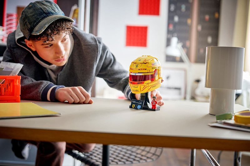 Lego Casco di Lewis Hamilton Scuderia Ferrari HP 43022