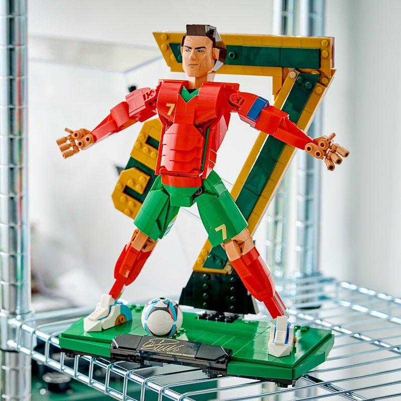 Lego Cristiano Ronaldo – Leggenda del calcio 43016