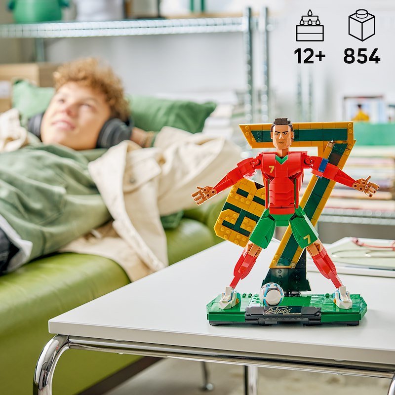 Lego Cristiano Ronaldo – Leggenda del calcio 43016