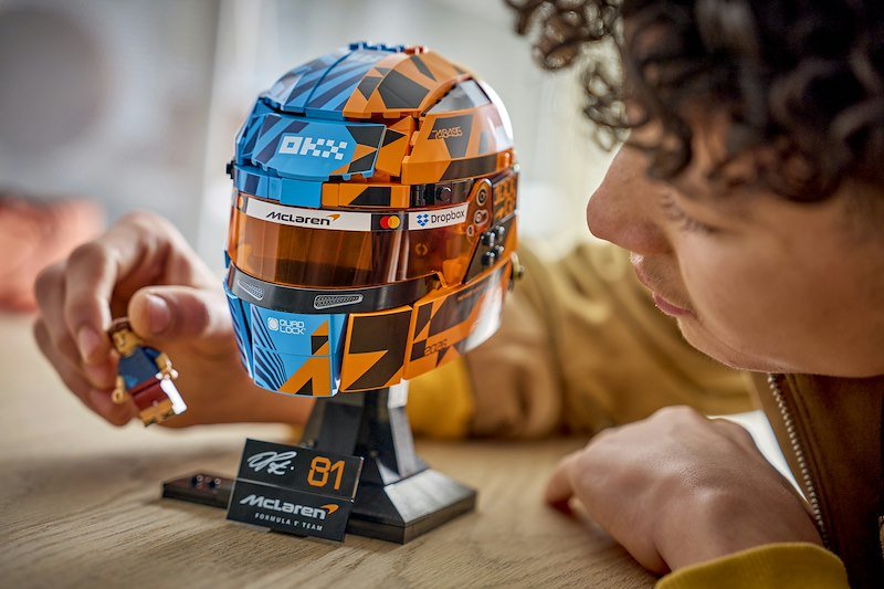 Lego® Casco di Oscar Piastri McLaren Mastercard F1® Team 43017