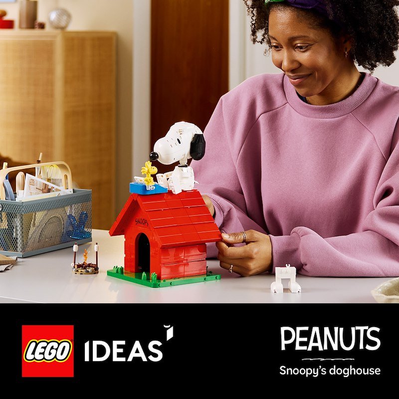 Lego® Peanuts: la cuccia di Snoopy 21368