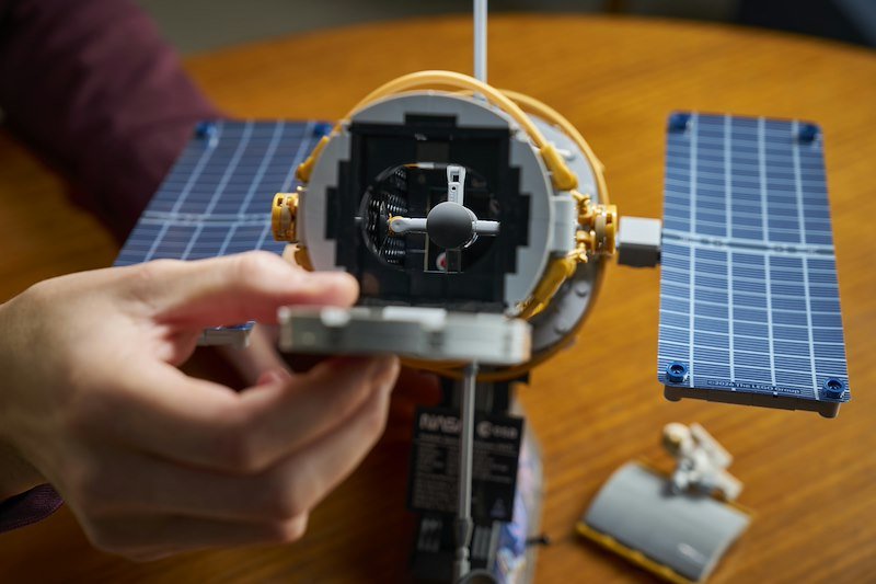 Lego® Icons Telescopio spaziale Hubble 11382