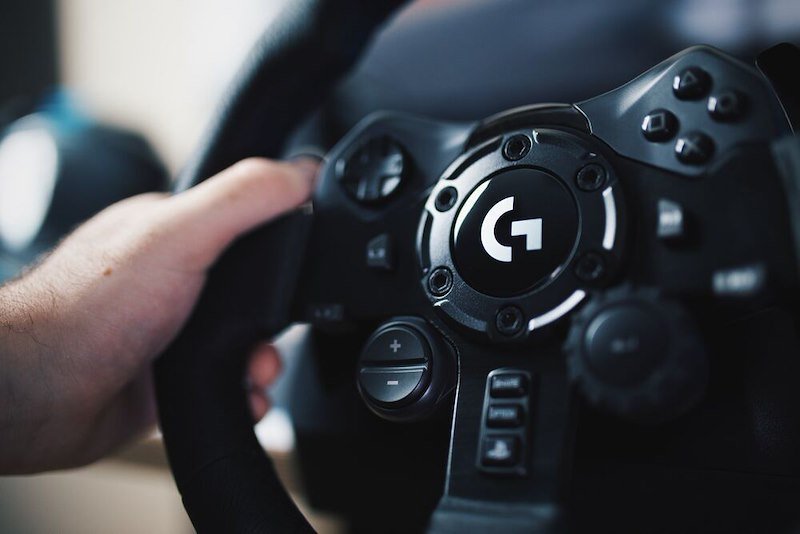 Logitech Volante da corsa e pedali G923 SE (PS5/PS4/PC) + leva del cambio Driving Force Nero