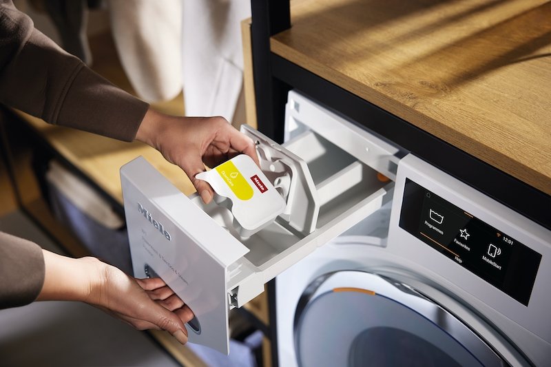 Miele Detersivo capi in piuma Caps DownCare