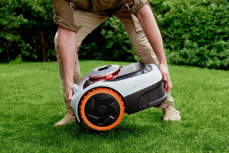 Navimow Tagliaerba a batteria I206e Awd Nero/Arancione