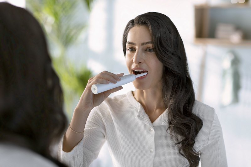 Philips Spazzolino Elettrico Sonicare Series 3100 Hx3673/13 Bianco