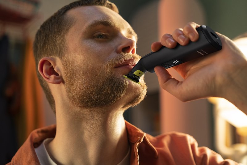 Philips Regolabarba OneBlade Pro 360 Face + Body Qp6542/15 Nero