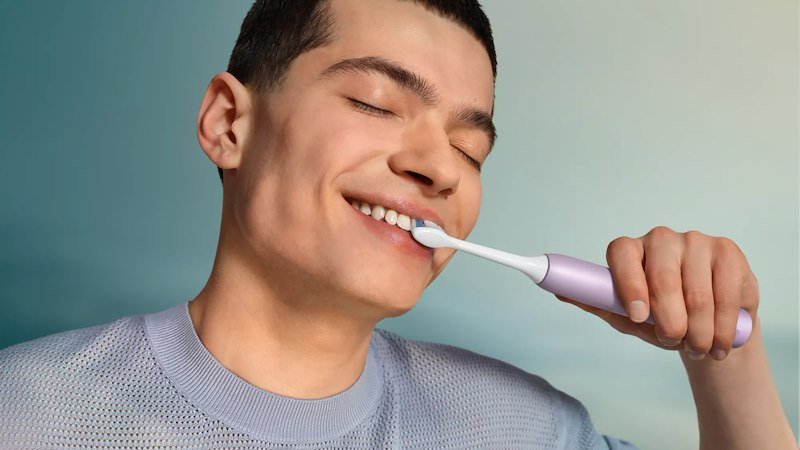 Philips Spazzolino Elettrico Sonicare serie 3100 HX4033/27 Viola