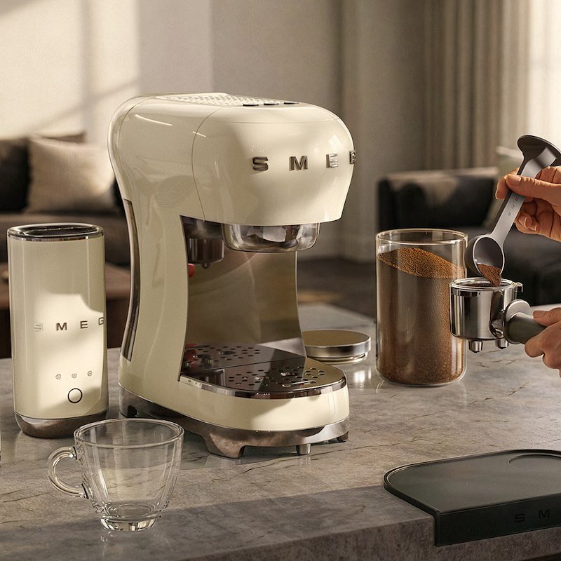 Smeg Macchina del caffè Ecf12creu Crema