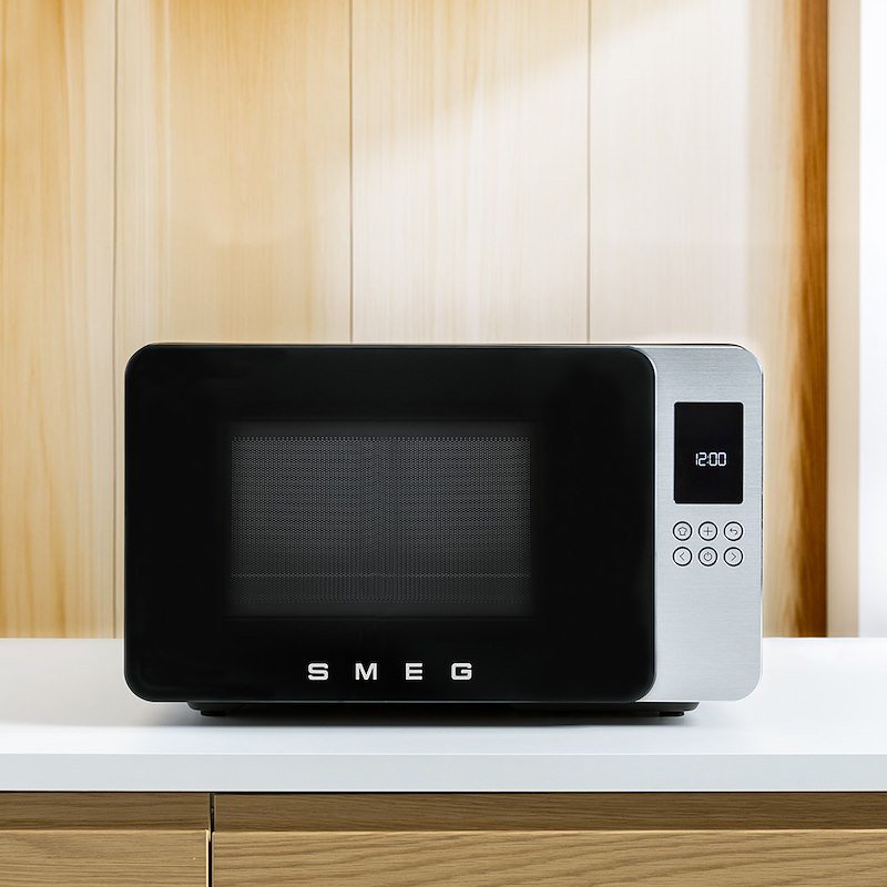 Smeg Forno a Microonde con Grill  Moc01blmeu Nero Opaco