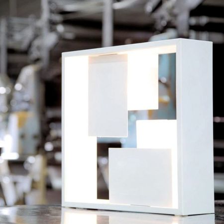 Artemide - Fato Bianco Lampadata da Tavolo o da Parete