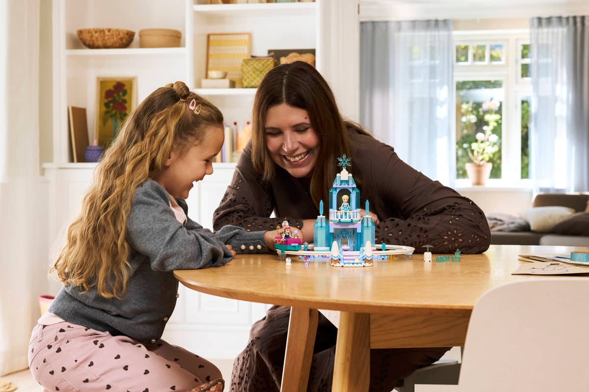 Lego® Castello di ghiaccio di Elsa e avventura sulla neve 43281