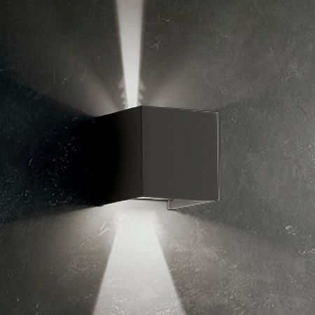 Zafferano - Cubetto Grigio Scuro Lampada da Parete